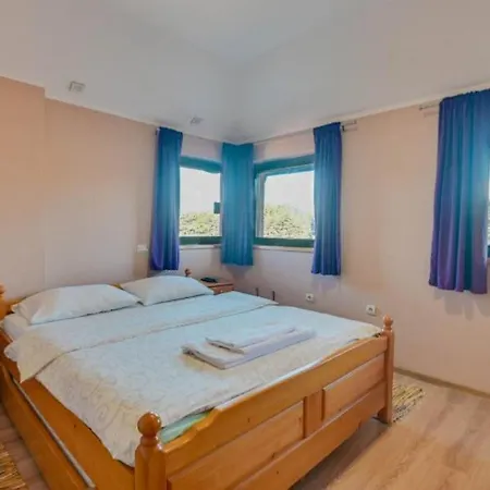 Trg 公寓 兹拉蒂博尔