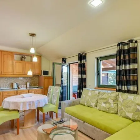 公寓 Trg 兹拉蒂博尔